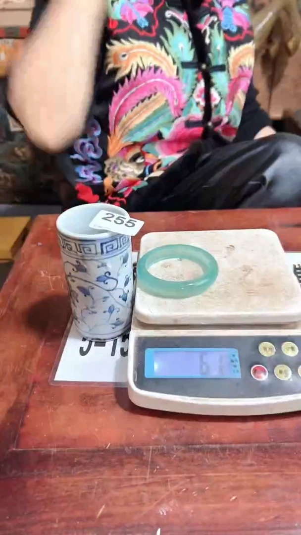 【闪购商品】摆件255陶瓷笔筒摆件