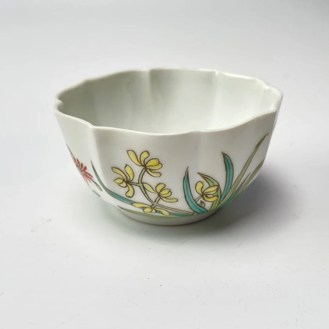 粉彩玉兰花花口杯BY44X1123