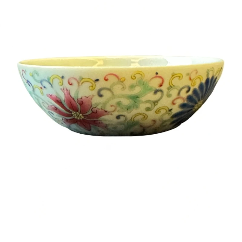 粉彩宝相花缠枝莲花卉杯BY22X19970804