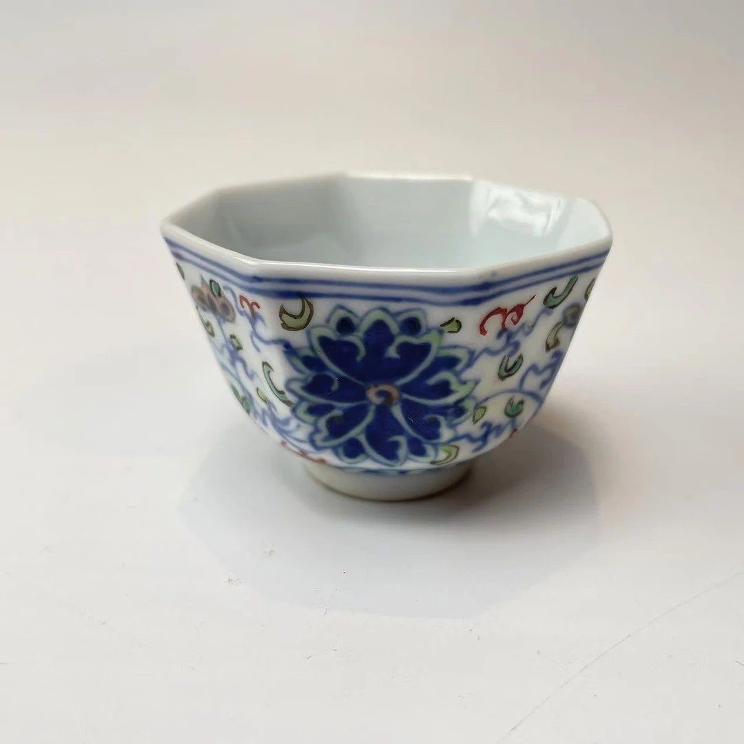 青花斗彩缠枝莲八方杯BY08X1127