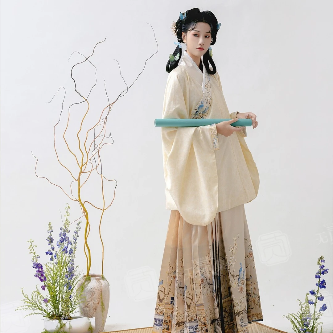 无贰集【一笺锦】秋冬交领袄琵琶袖花鸟马面裙日常明制汉服套装女