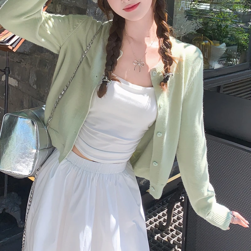 韩系穿搭薄荷绿针织开衫女春秋季2024新款温柔风气质百搭圆领上衣