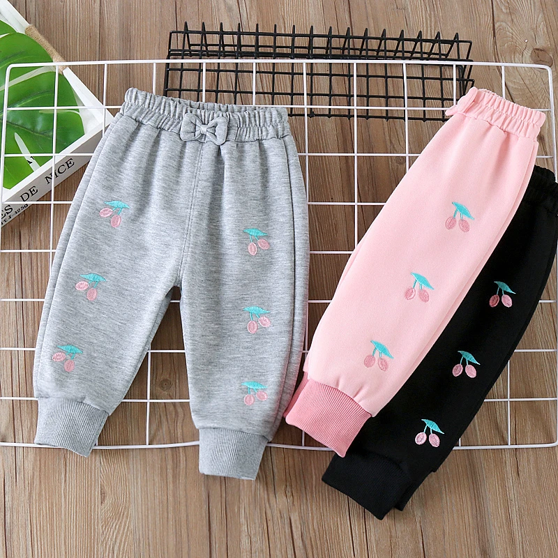 裤子一岁半1婴儿运动裤秋季小童秋装卫裤2-3女宝宝女童运动裤春秋