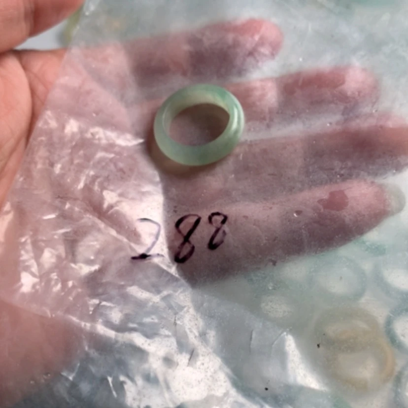 【闪购商品】定制翡翠未镶嵌小*