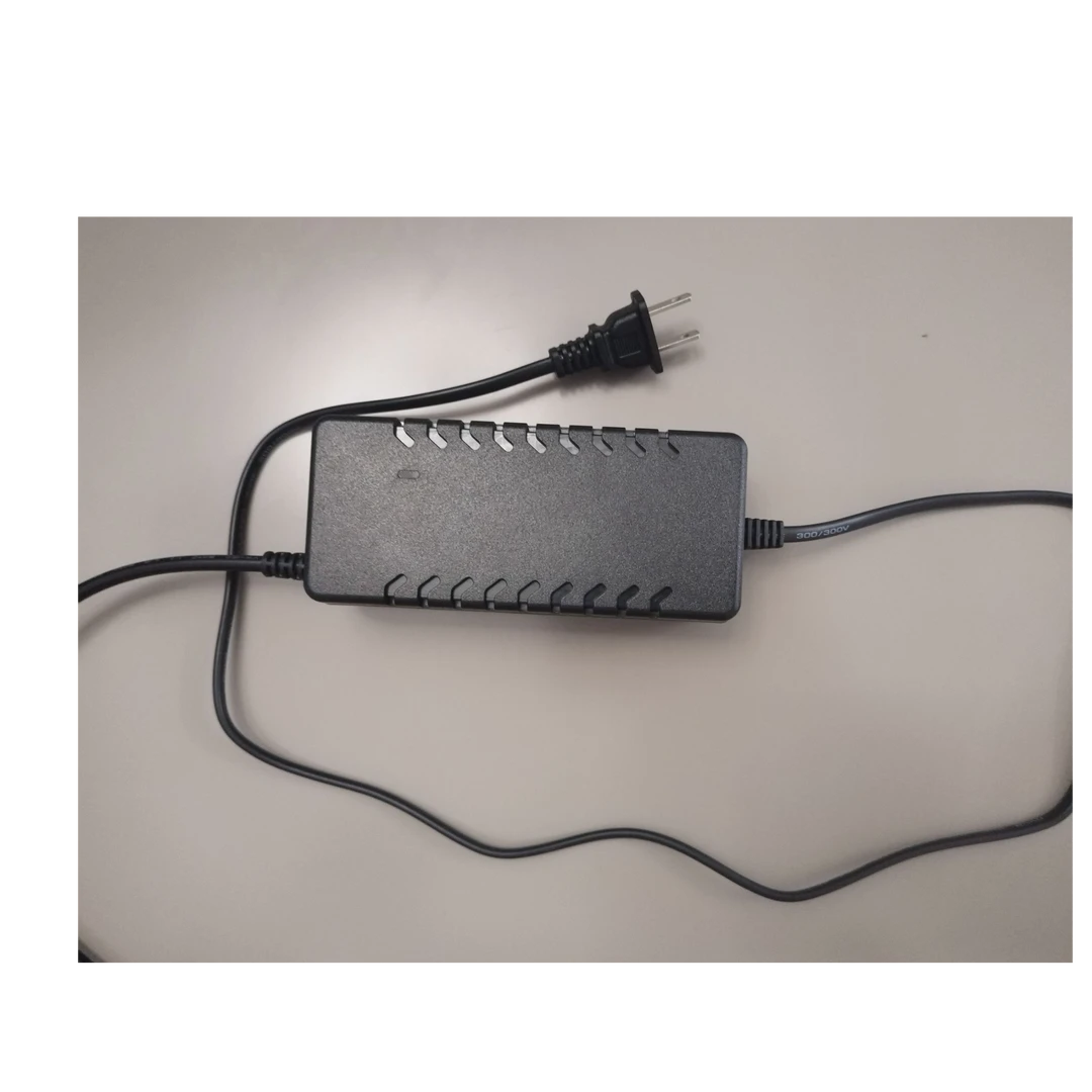 充电器高效快捷电压稳定