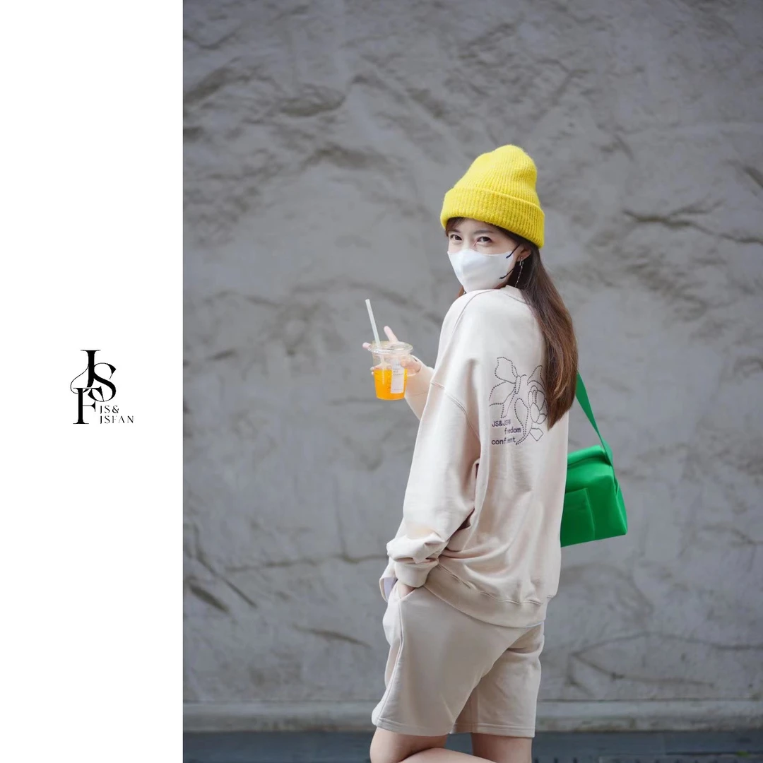 JS&JSFAN刺绣字母蝴蝶圆领套头宽松遮臀长袖休闲情侣连帽春秋百搭