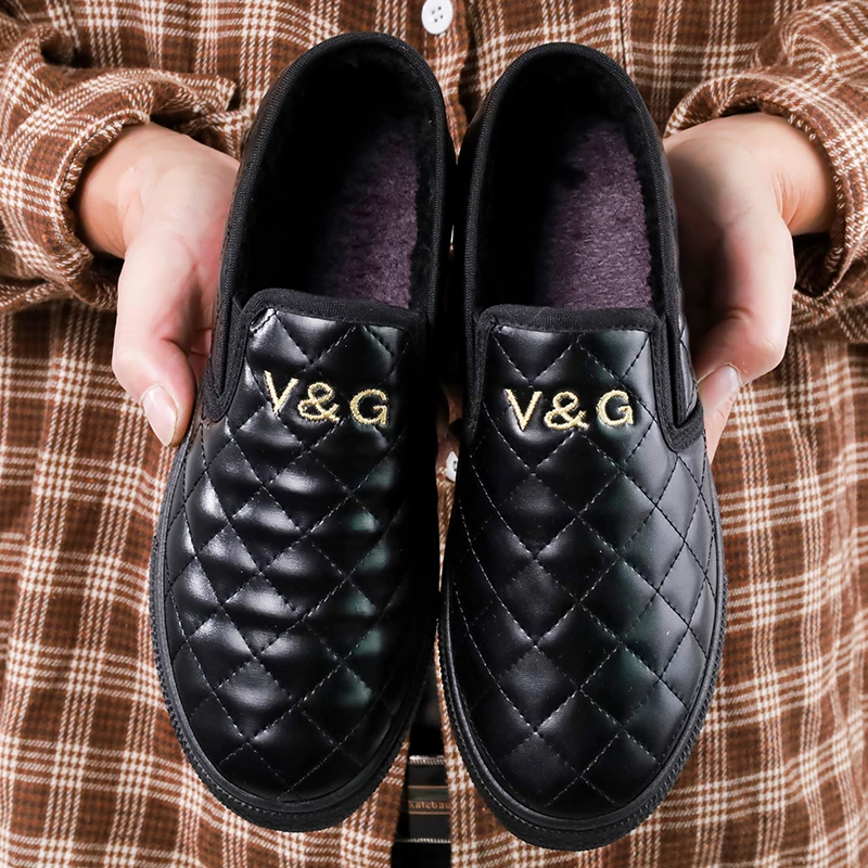 女鞋时尚休闲百搭黑色加绒保暖冬季厚绒黑色加绒保暖软底防水外穿