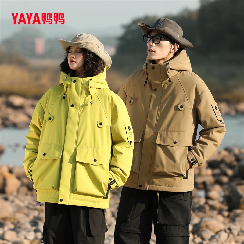 YAYA/鸭鸭运动户外情侣羽绒服工装时尚保暖轻暖感外套YE3B717915W
