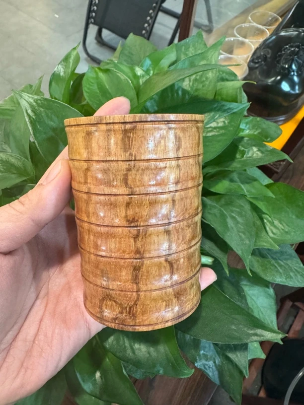 笔筒高8.8直径6.2