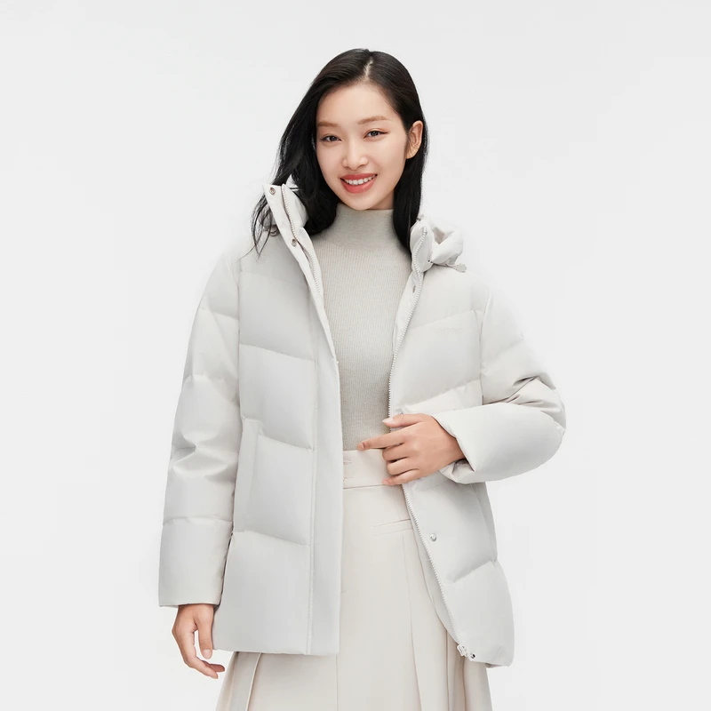 波司登2023年新款时尚休闲常规款显瘦保暖羽绒服外套女B30145128B