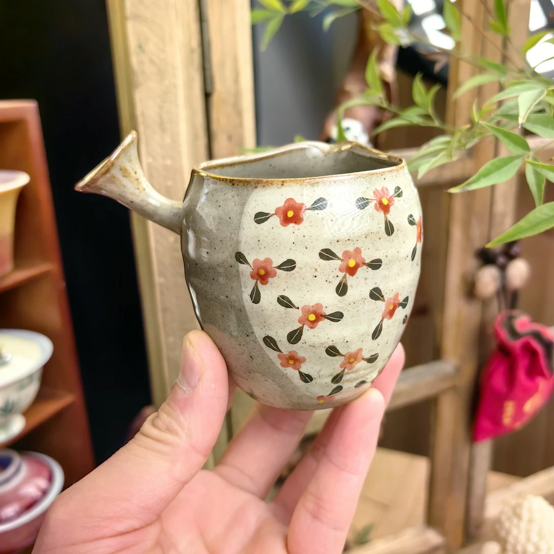 粉引手绘小碎花侧把公道杯分茶器家用陶瓷创意公杯