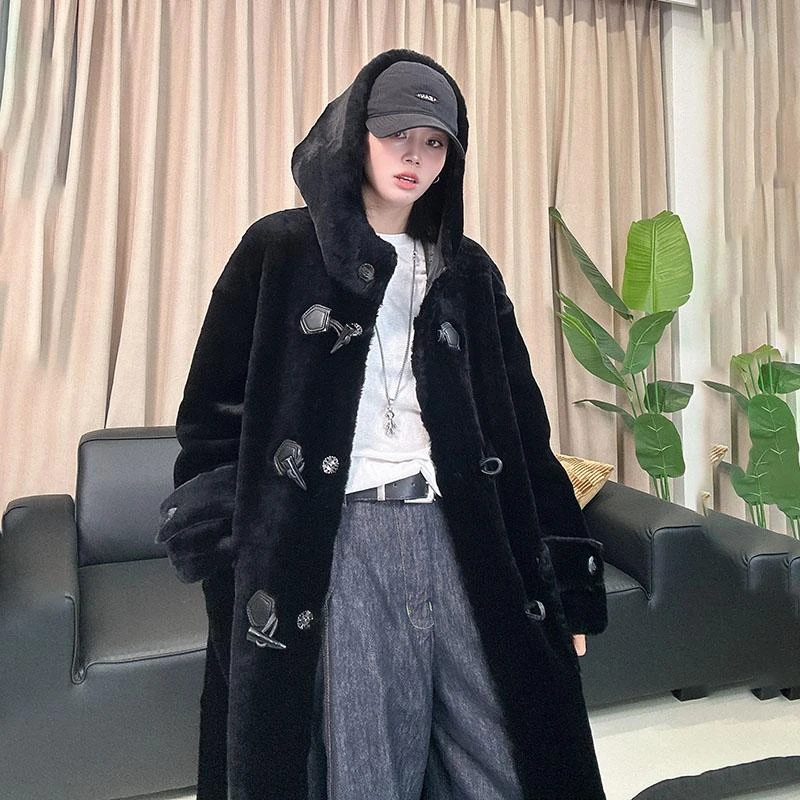 2024冬季新款原生态羊皮羊毛皮毛一体长款牛角扣休闲皮草大衣外套