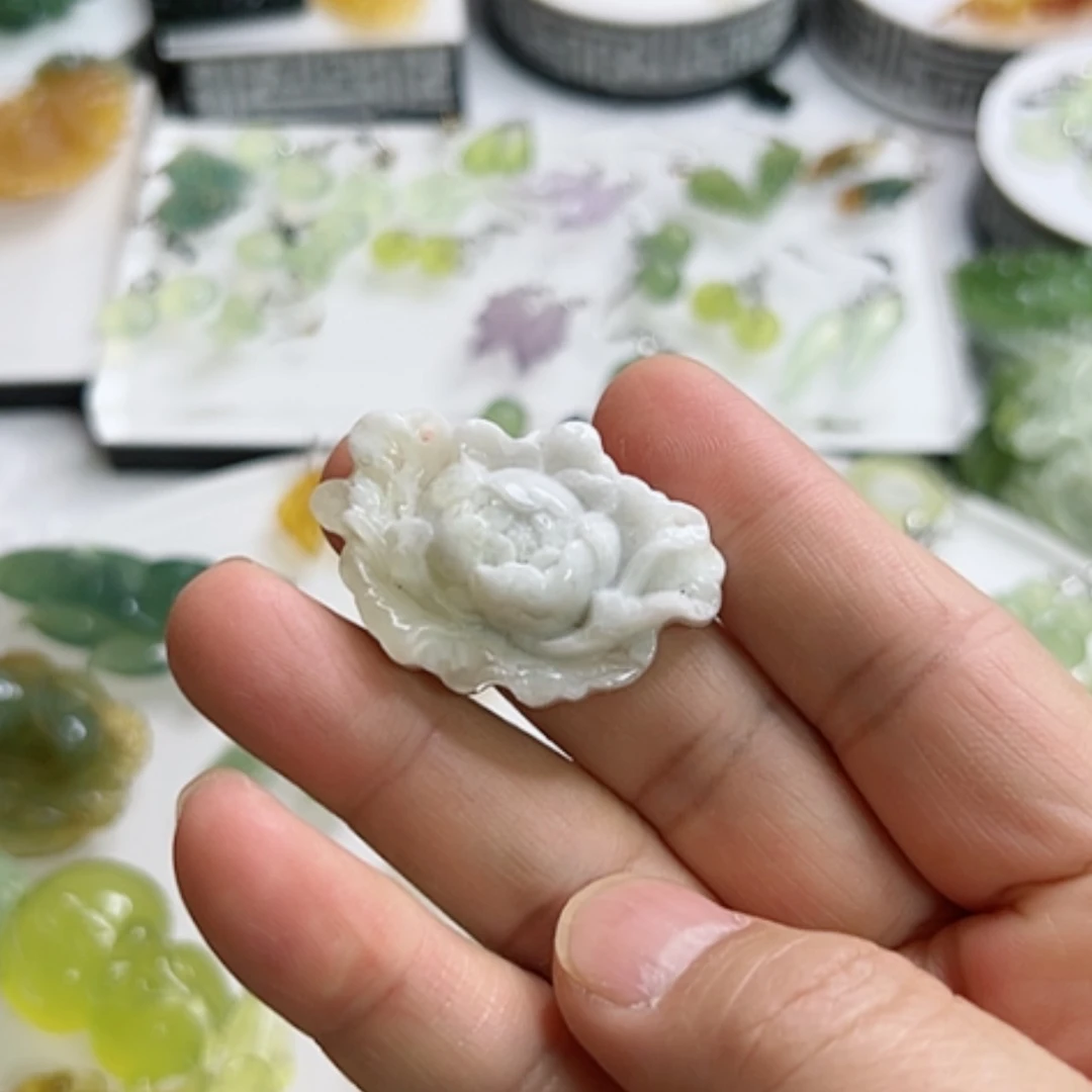 【闪购商品】蛇纹石玉吊坠合金