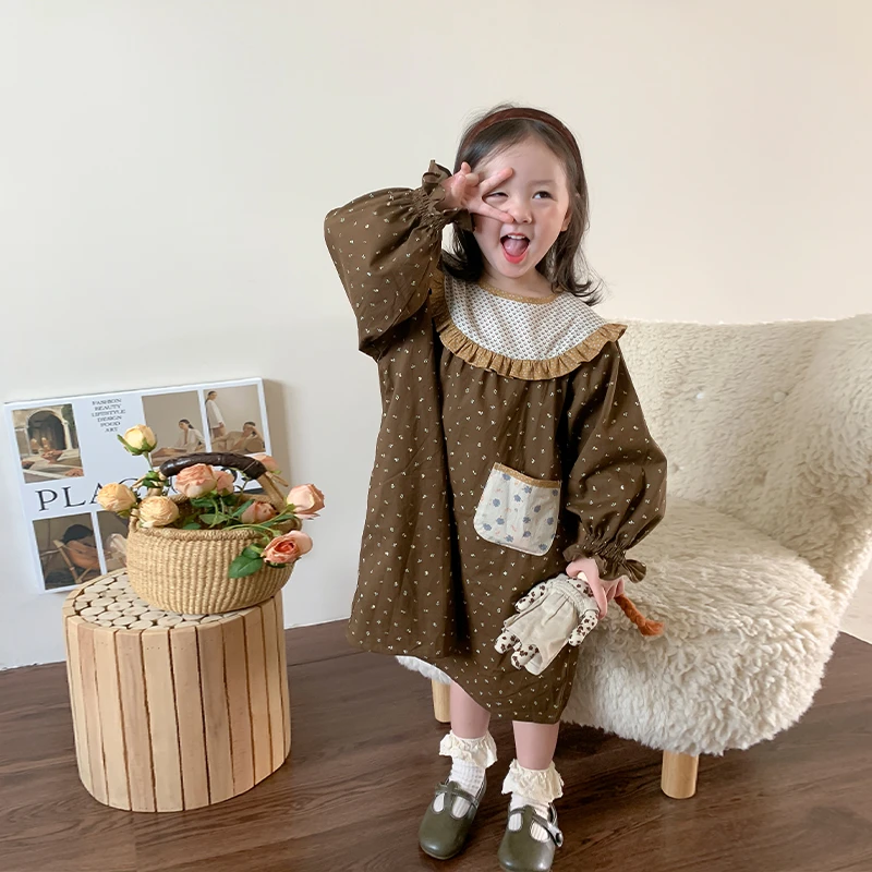 7家原创2023秋冬新款女童女宝娃娃领波点拼接公主连衣裙宝装D3222