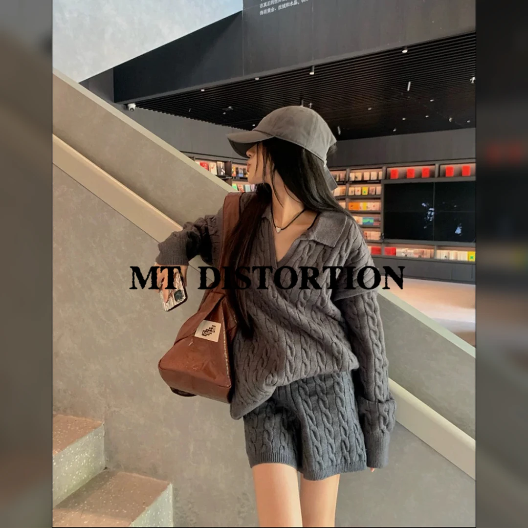 MT DISTORTION 翻领显瘦POLO麻花针织衫毛衣短裤时尚套装