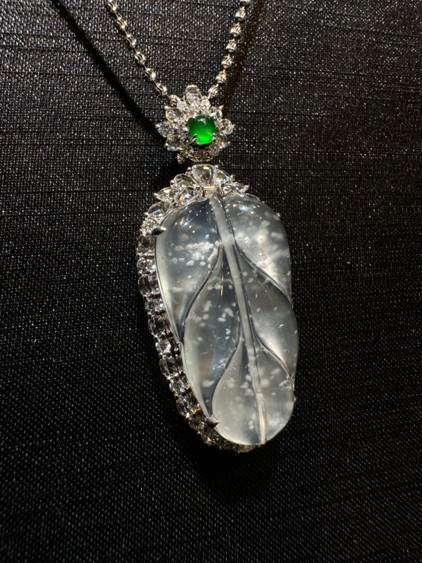 缅甸天然A货高冰叶子吊坠