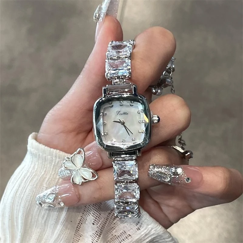 2024新款小冰糖高级感女士表方形手链手表气质个性防水高级感手表