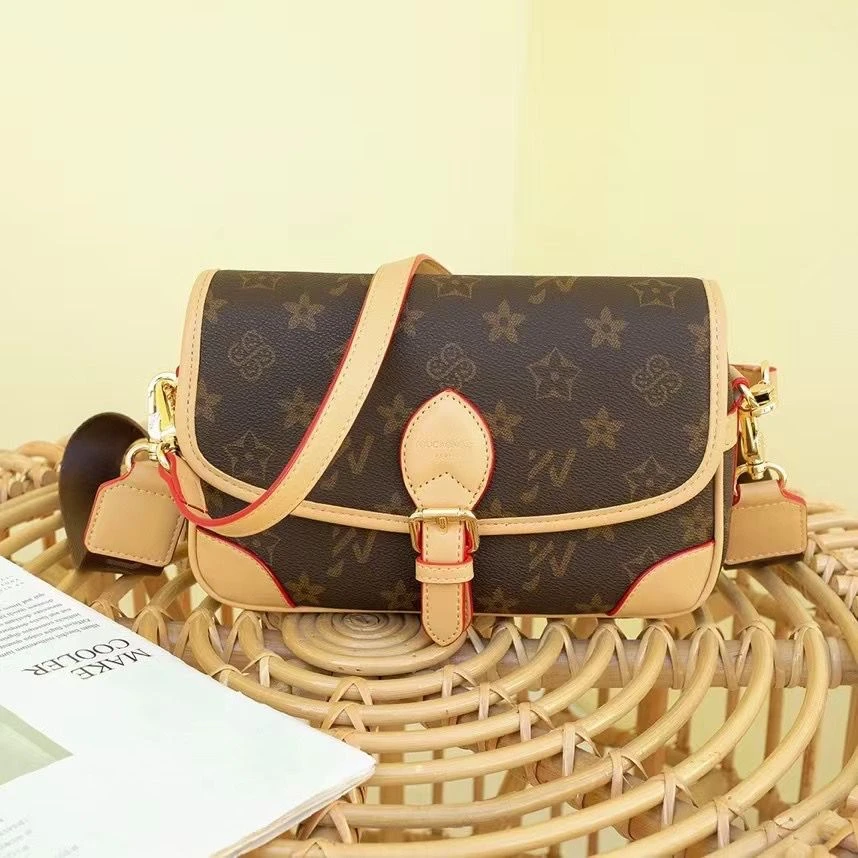 挎包JV/优草坊小包包潮流中包百搭麻将包邮差包圆筒包斜挎女士