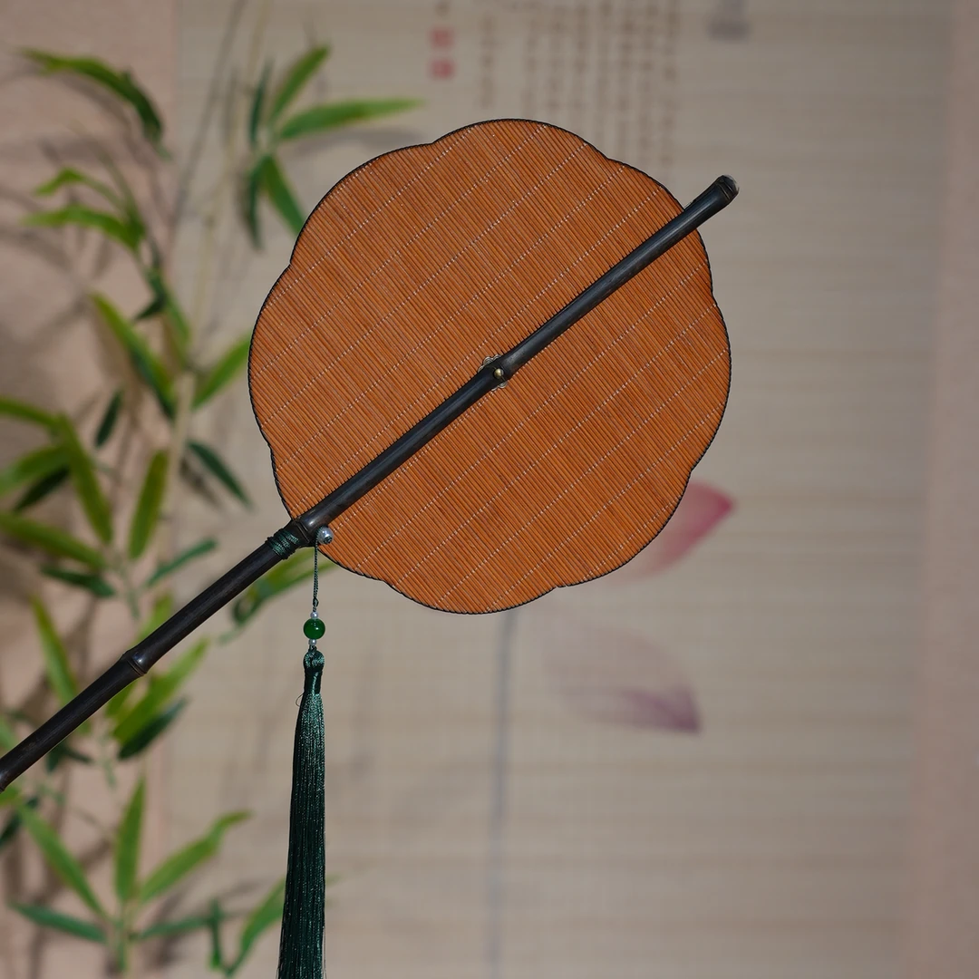 浅色手工竹编紫竹腰扇团扇长柄流苏折扇便携折叠家用中国风简约