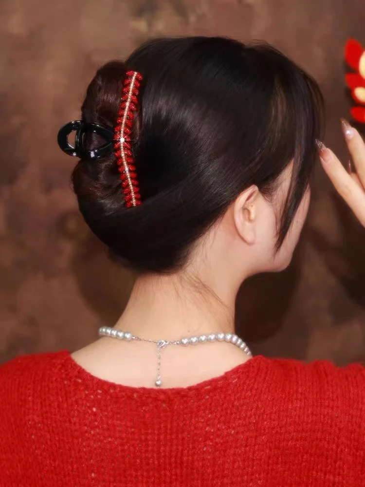 2024新款轻奢红麦穗水晶抓夹国风新年本命年鲨鱼夹手工盘发夹头饰