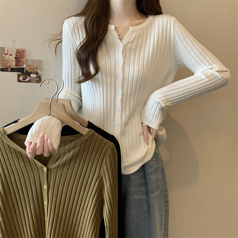 大码春秋长袖针织开衫女新款内搭胖妹妹洋气显瘦百搭宽松打底上衣