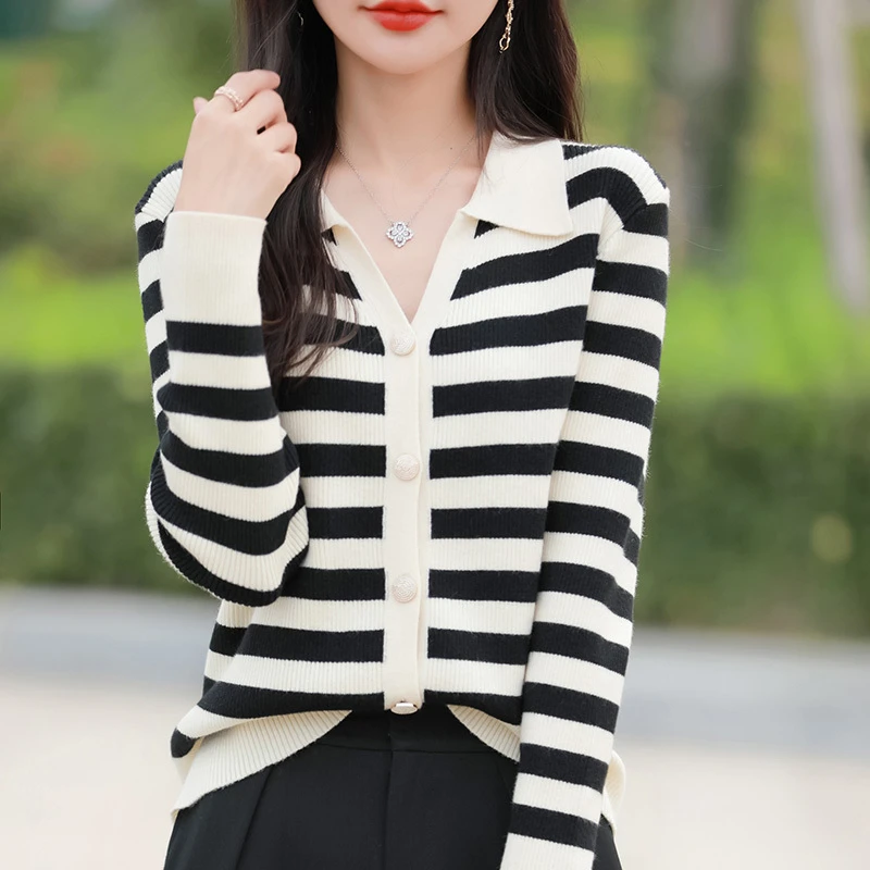 法式条纹POLO领加厚针织开衫女2024秋冬新款翻领宽松软糯毛衣外套