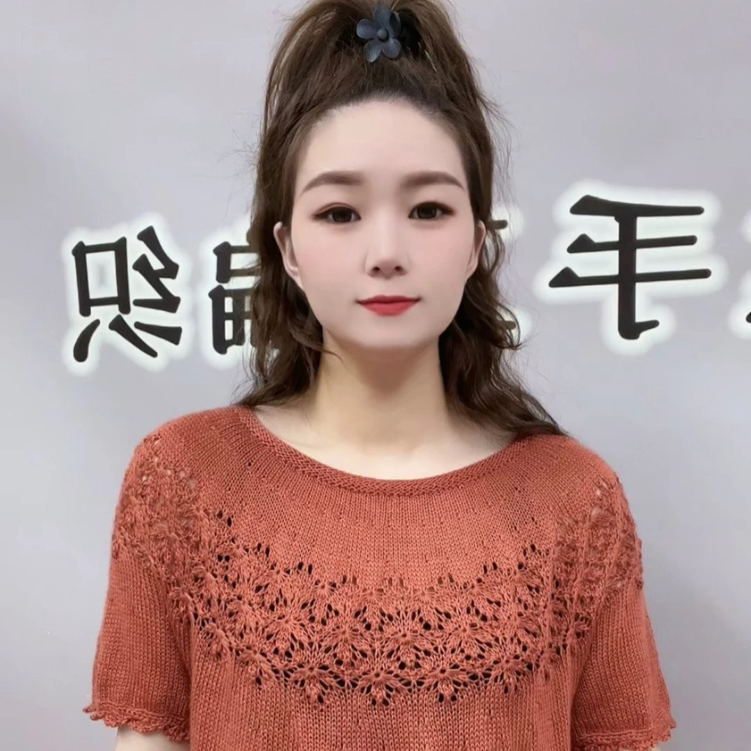 金蒂丝【女神】 牛奶丝绒5股手编毛线编织 手工DIY 50克/塔