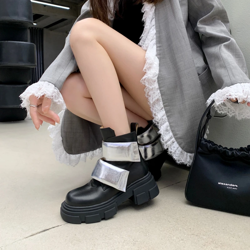 2025秋冬新款头层牛皮极简马丁短靴防滑真皮软底百搭小众设计师款