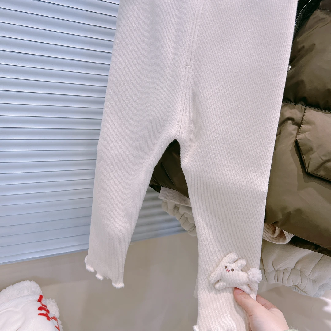 3561杏色小兔打底裤