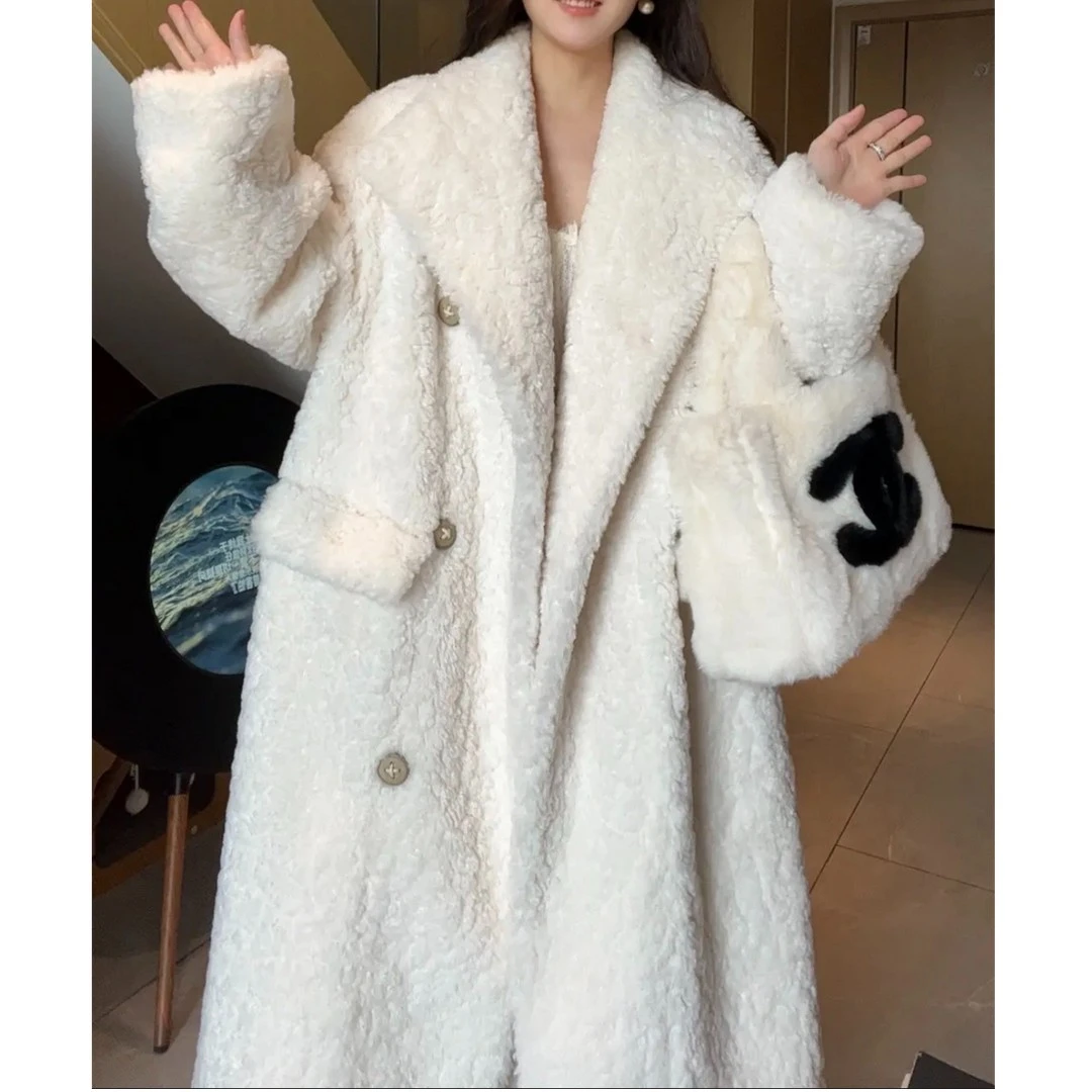 2024年冬季新款大翻领皮毛一体外套宽松时尚长款大衣