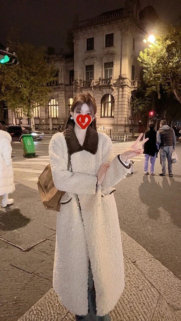 2024冬季新款名媛气质加厚保暖珍珠扣毛毛长款大衣2025网红外套女