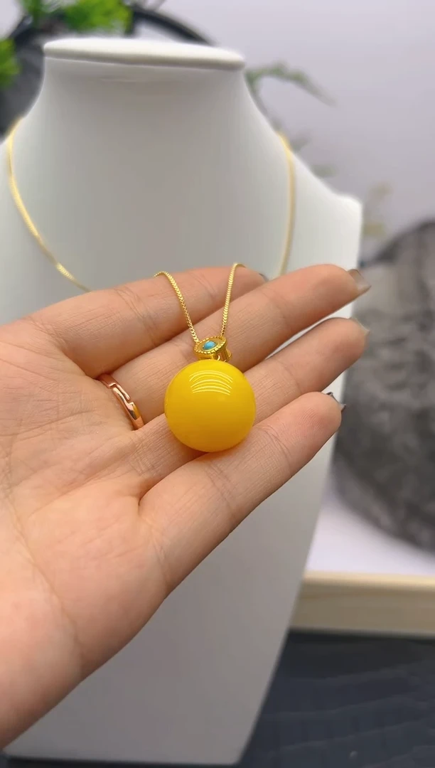 【闪购商品】蜜蜡吊坠(赠链)银S925镀金镶嵌D02