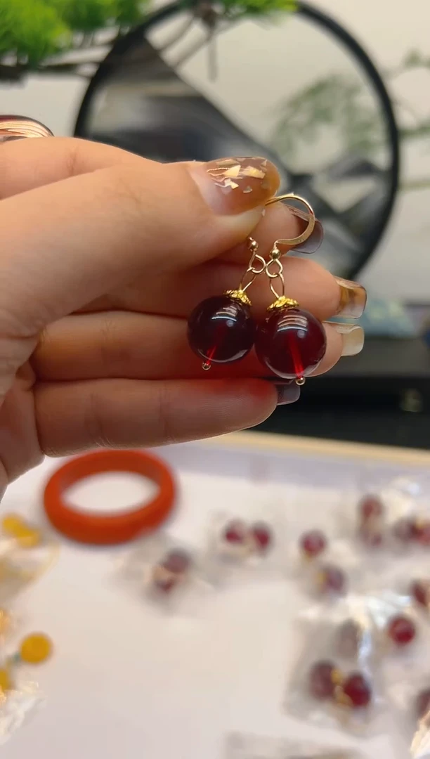 【闪购商品】血珀耳饰14K金镶嵌E80