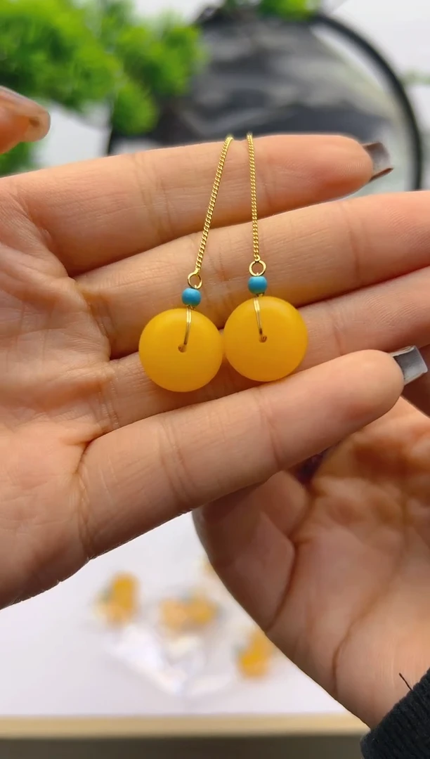 【闪购商品】蜜蜡耳饰银S925镀金镶嵌E28