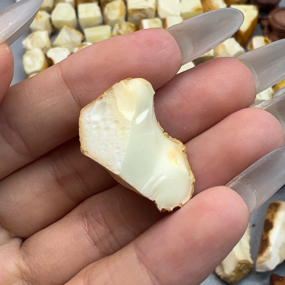 定制琥珀未镶嵌状*爹蜜蜡