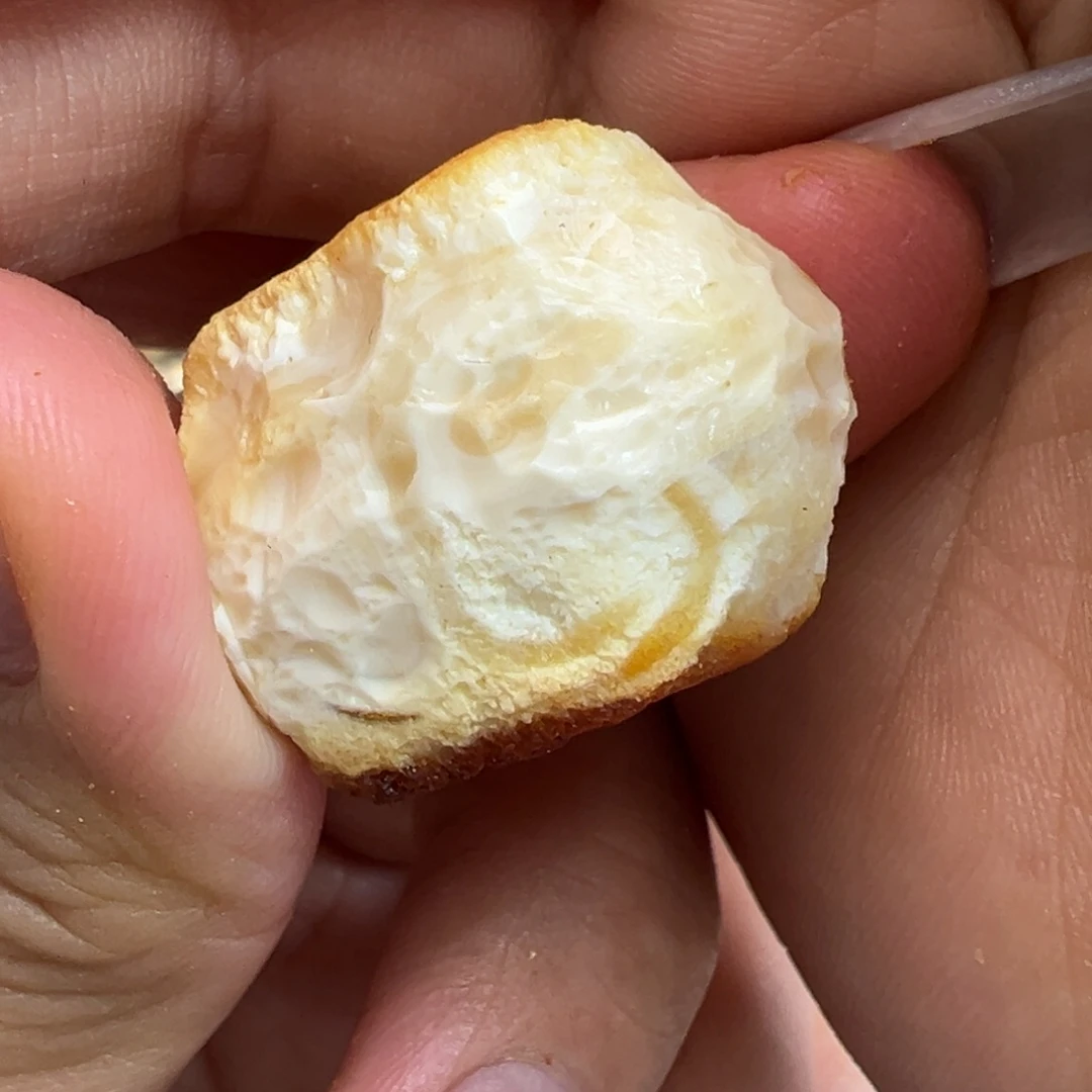 定制琥珀未镶嵌蜜蜡