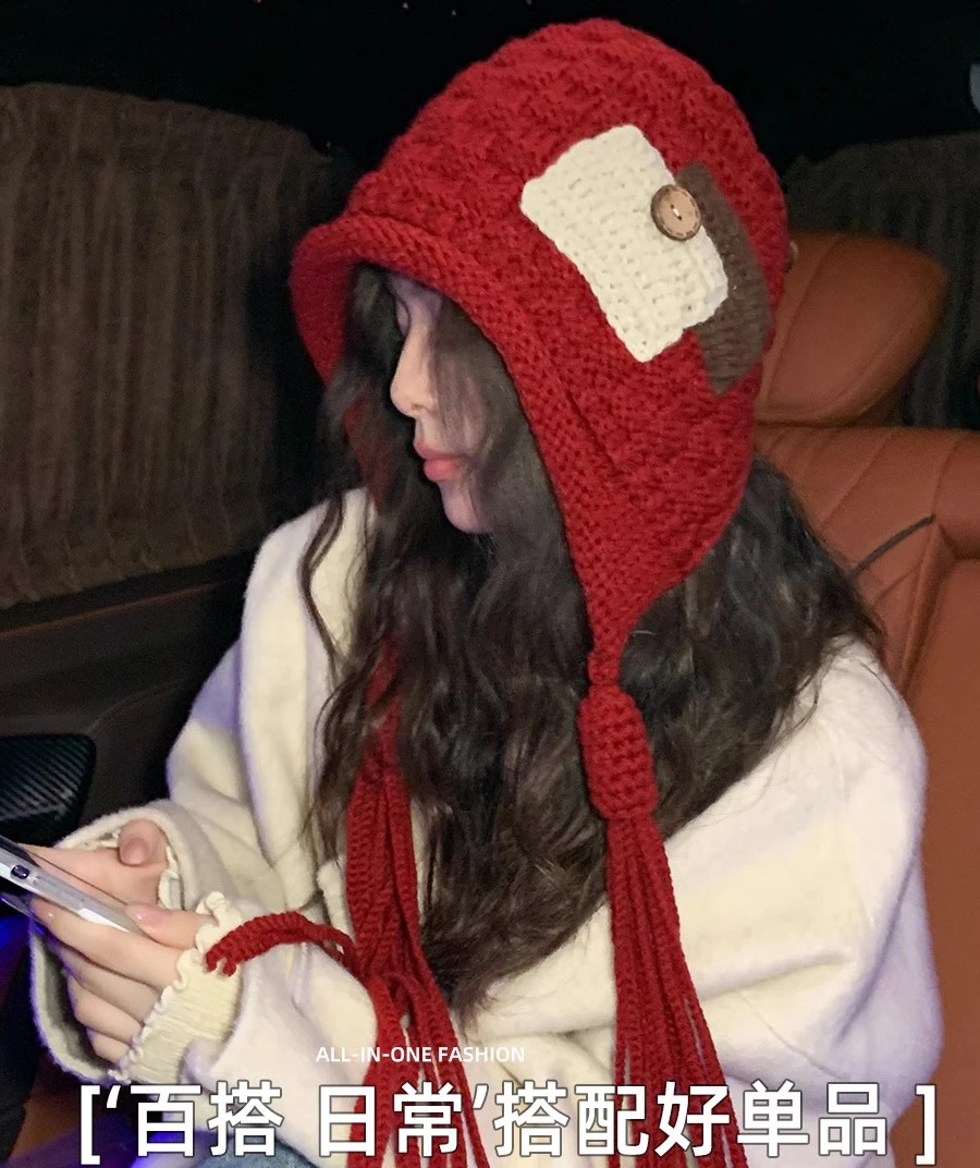 2025新款时尚贴布流苏红色毛线帽子女秋冬季保暖手工辫子针织帽潮