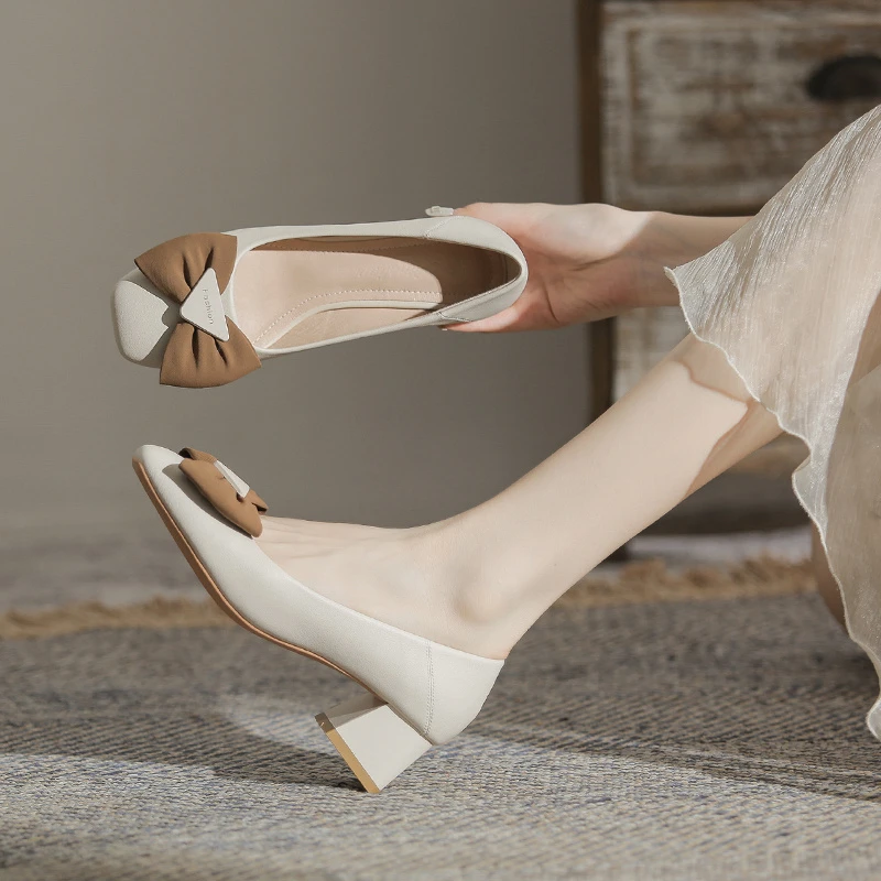 高跟鞋法式复古蝴蝶结方头浅口套脚舒适软皮女时尚粗跟百搭单鞋女