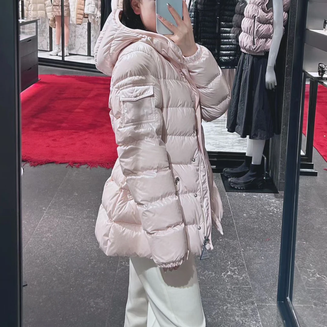 宝丫轻奢 女式保暖舒适防水连帽收腰羽绒服K593