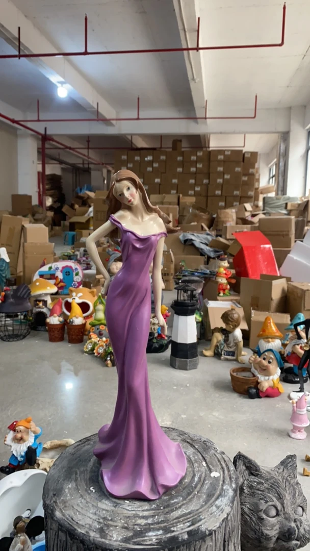 树脂紫色裙子美女摆件