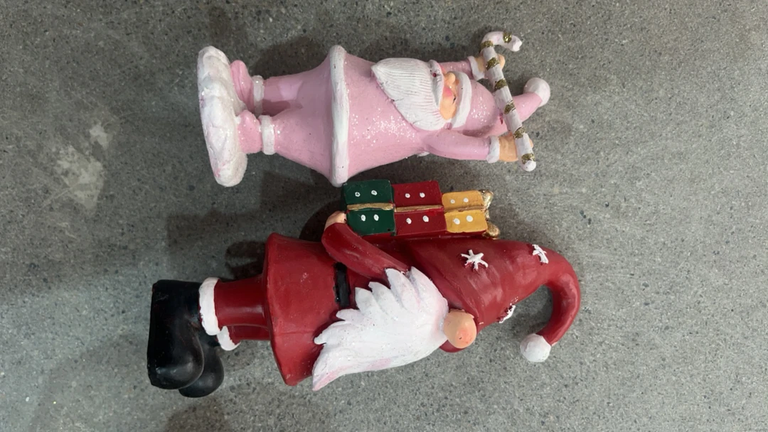 粉色红色地精摆件