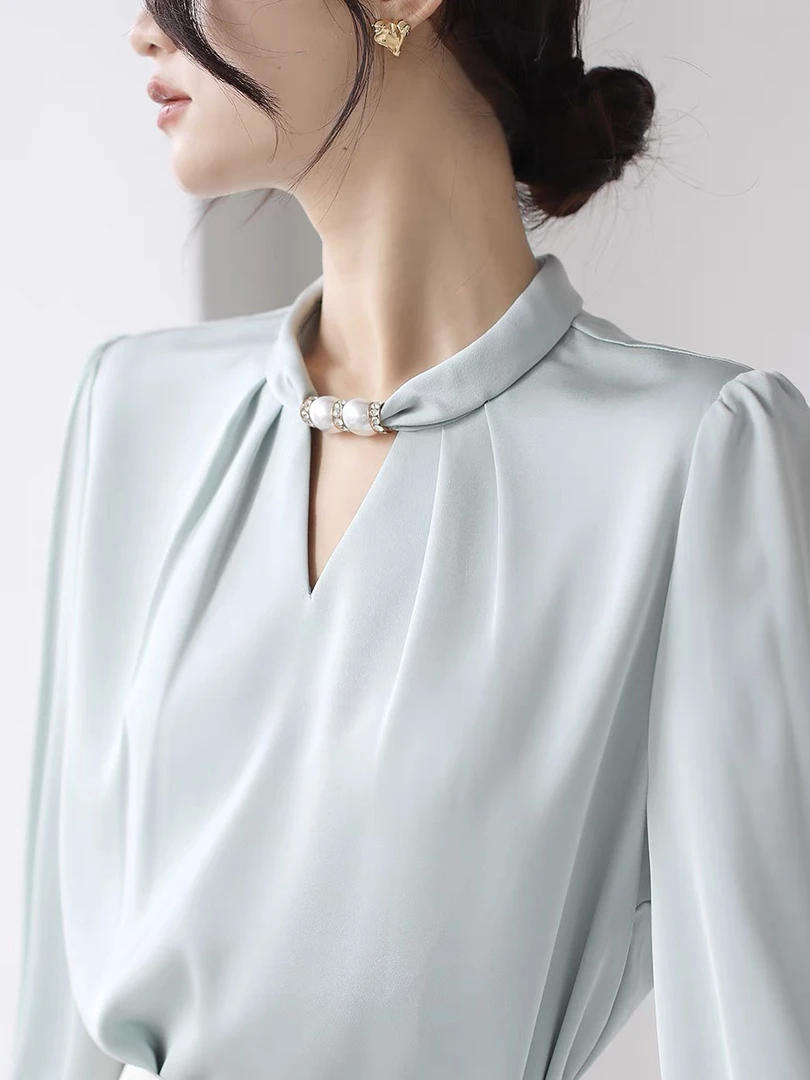 出游法式小众立领衬衫户外衣服女2025夏季款气质通勤职业上衣
