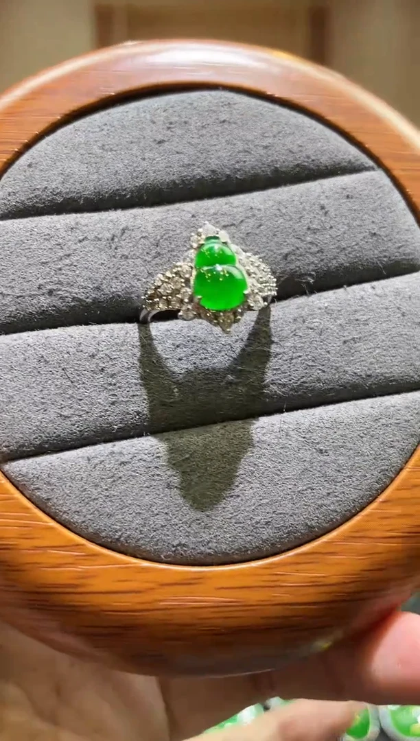 【闪购商品】翡翠戒指银S925镶嵌A3