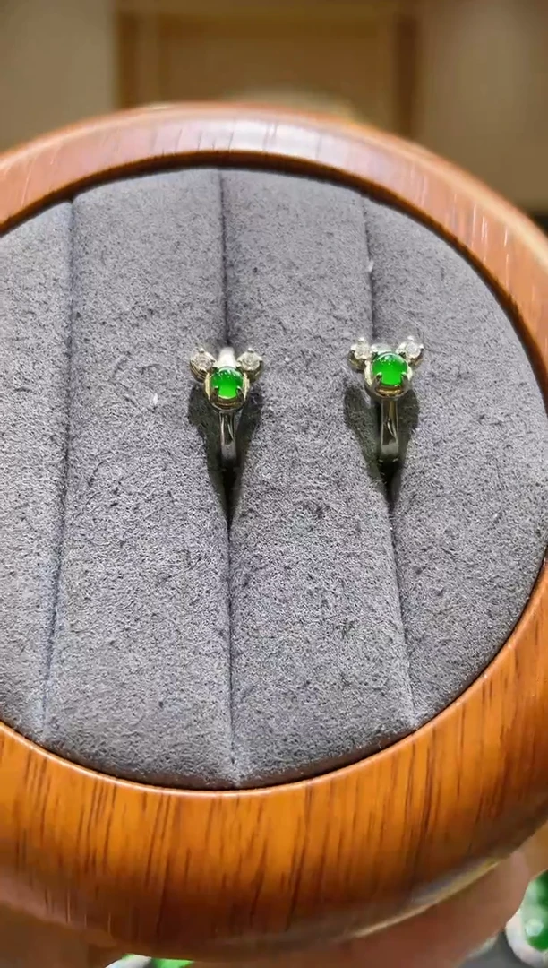 【闪购商品】翡翠耳包银S925镶嵌A1