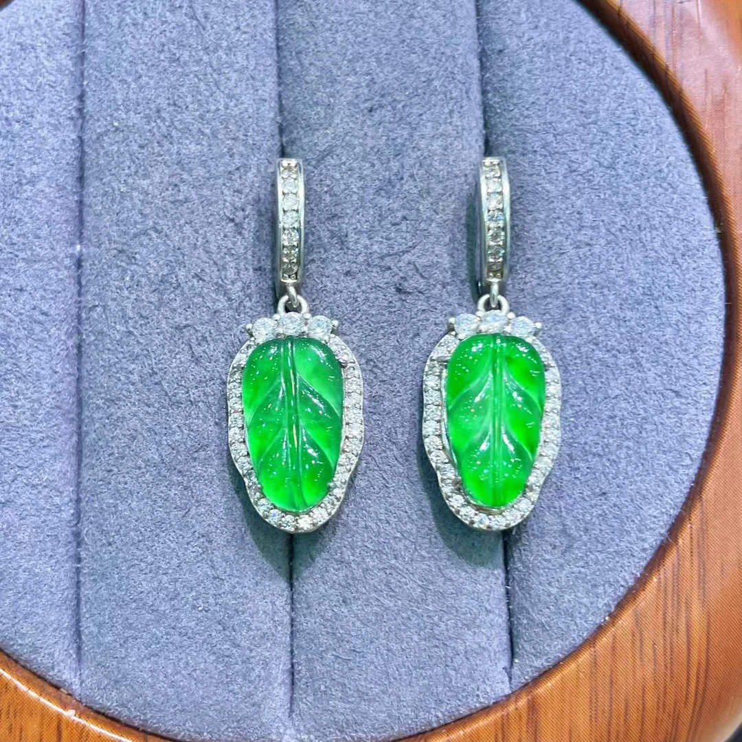 【小东翡翠】天然A货翡翠S925银镶嵌简单百搭时尚款冰阳绿叶子耳包