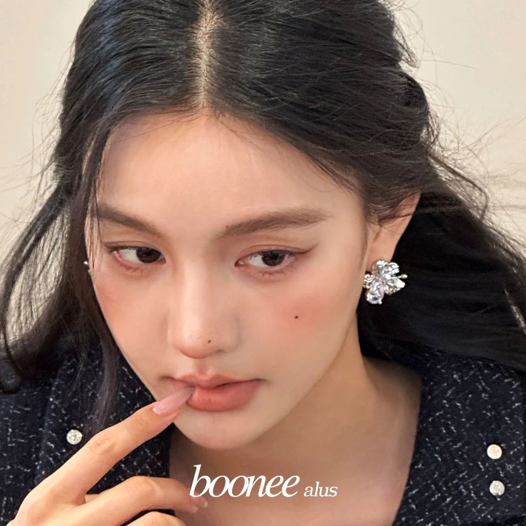 boonee alus 铜合金合成锆石耳饰 原创设计轻奢高级感花朵耳钉女