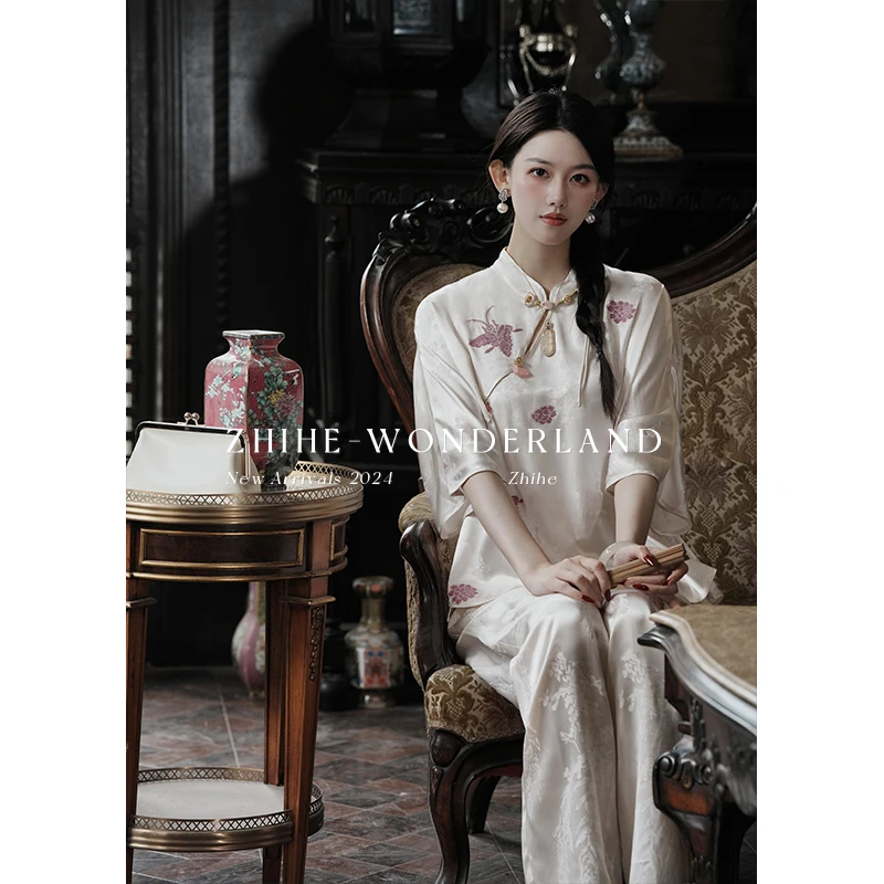 至禾Wonderland【丝织花韵】新中式花光蝶影人丝提花上衣+阔腿裤