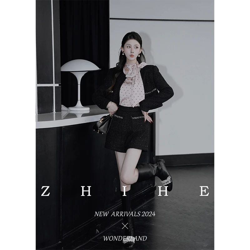 无艳一禾【嘉柏丽尔】原创静雅千金法式香风亮片外套+短裤