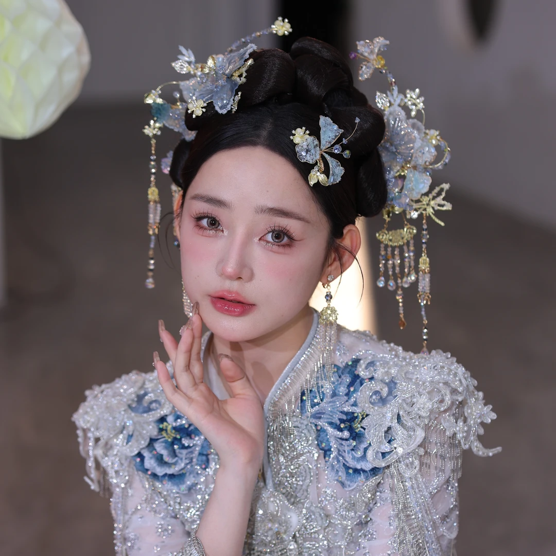 新款流苏新娘结婚跟妆秀禾气质头发造型步摇金色大气婚礼复古蓝色