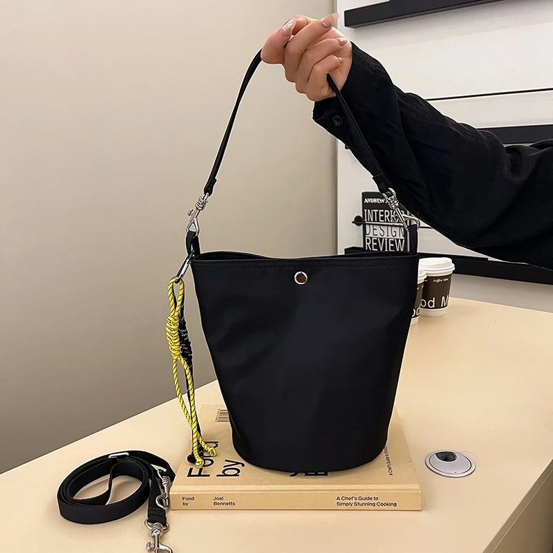 时尚小众休闲百搭托特包女士简约腋下单肩包通勤韩版大包包夏季包